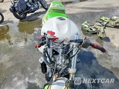Piąte zdjęcie samochodu w środku: 1999 YAMA YZS R6 VIN:JYARJ04EXXA004096 - miniatura