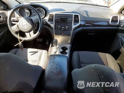 Zdjęcie 8 z 13 samochodu: 2012 JEEP GRAND CHEROKEE LAREDO VIN:1C4RJFAGXCC225905 - miniatura
