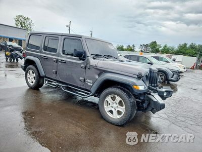 Czwarte zdjęcie samochodu z boku: 2020 JEEP WRANGLER UNLIMITED SPORT VIN:1C4HJXDG0LW120253 - miniatura