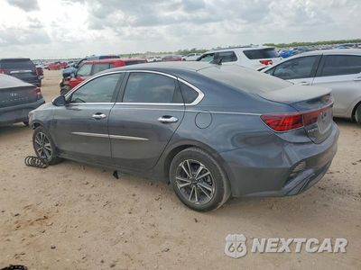 Drugie zdjęcie samochodu z przodu: 2024 KIA FORTE LXS VIN:3KPF24AD2RE799359 - miniatura