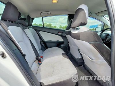 Zdjęcie 10 z 12 samochodu: 2021 TOYOTA PRIUS LE AWD-E VIN:JTDL9MFU7M3030797 - miniatura