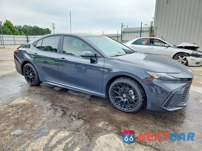 Czwarte zdjęcie samochodu z boku: 2026 TOYOTA CAMRY SE VIN:4T1DAACK7TU275505 - miniatura