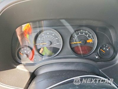 Zdjęcie 9 z 12 samochodu: 2016 JEEP COMPASS SPORT VIN:1C4NJCBB3GD706059 - miniatura