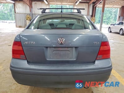 Zdjęcie 6 z 12 samochodu: 2003 VOLKSWAGEN JETTA GL TDI VIN:3VWRP69M43M109104 - miniatura