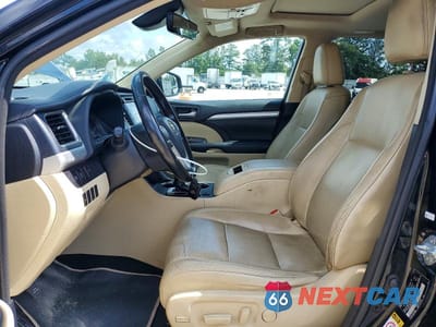 Zdjęcie 7 z 13 samochodu: 2018 TOYOTA HIGHLANDER XLE VIN:5TDJZRFH7JS531609 - miniatura