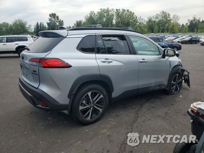 Trzecie zdjęcie samochodu z tyłu: 2025 TOYOTA COROLLA CROSS HYBRID XSE VIN:7MUFBABG5SV082382 - miniatura