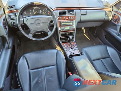 Zdjęcie 8 z 12 samochodu: 1999 MERCEDES-BENZ E 320 VIN:WDBJF65H1XA828744 - miniatura