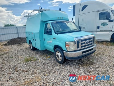 Czwarte zdjęcie samochodu z boku: 2016 FORD ECONOLINE E350 SUPER DUTY CUTAWAY VAN VIN:1FDWE3FL9GDC09122 - miniatura