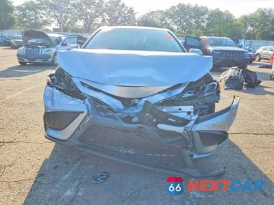 Piąte zdjęcie samochodu w środku: 2021 TOYOTA CAMRY SE VIN:4T1G11AK2MU472874 - miniatura