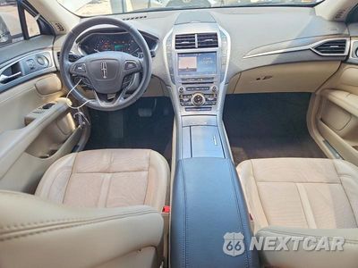 Zdjęcie 8 z 12 samochodu: 2020 LINCOLN MKZ RESERVE VIN:3LN6L5E96LR602343 - miniatura