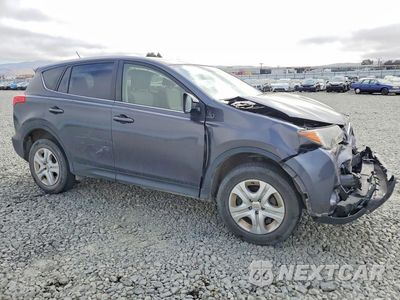 Czwarte zdjęcie samochodu z boku: 2015 TOYOTA RAV4 LE VIN:JTMZFREV8FJ052669 - miniatura