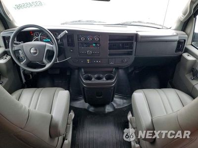 Zdjęcie 8 z 14 samochodu: 2025 GMC SAVANA 2500 CARGO DELIVERY VAN VIN:1GTW7AF79S1269708 - miniatura