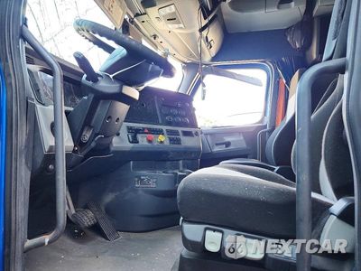 Zdjęcie 7 z 13 samochodu: 2021 FREIGHTLINER CASCADIA SEMI TRUCK VIN:3AKJHHDR2MSMA5116 - miniatura