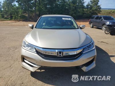 Piąte zdjęcie samochodu w środku: 2017 HONDA ACCORD LX VIN:1HGCR2F36HA067399 - miniatura