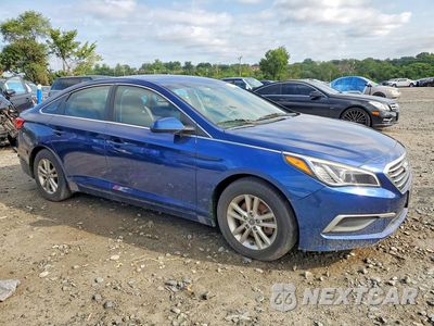 Czwarte zdjęcie samochodu z boku: 2017 HYUNDAI SONATA SE VIN:5NPE24AF1HH493051 - miniatura