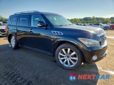 Czwarte zdjęcie samochodu z boku: 2014 INFINITI QX80 BASE VIN:JN8AZ2NEXE9061826 - miniatura