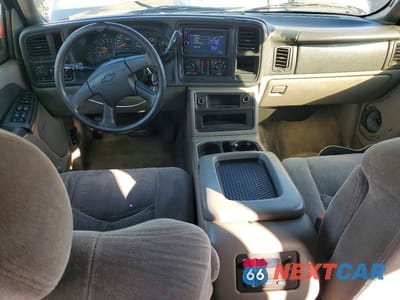 Zdjęcie 8 z 13 samochodu: 2003 CHEVROLET TAHOE C1500 VIN:1GNEC13VX3R121698 - miniatura