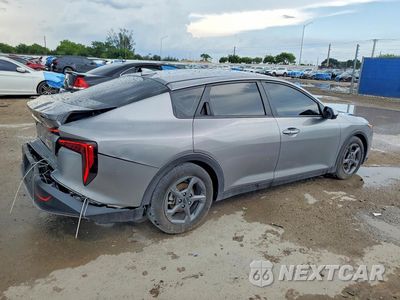 Trzecie zdjęcie samochodu z tyłu: 2025 KIA K4 LXS VIN:3KPFT4DE2SE102361 - miniatura