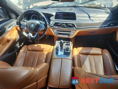 Zdjęcie 8 z 12 samochodu: 2019 BMW 750 XI VIN:WBA7F2C51KB239416 - miniatura