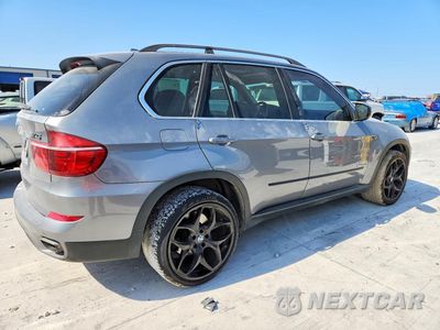 Trzecie zdjęcie samochodu z tyłu: 2013 BMW X5 XDRIVE50I VIN:5UXZV8C51D0C16672 - miniatura