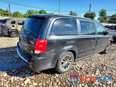 Trzecie zdjęcie samochodu z tyłu: 2017 DODGE GRAND CARAVAN SXT VIN:2C4RDGCGXHR700168 - miniatura