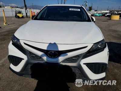 Piąte zdjęcie samochodu w środku: 2021 TOYOTA CAMRY SE VIN:4T1G11AK3MU548652 - miniatura