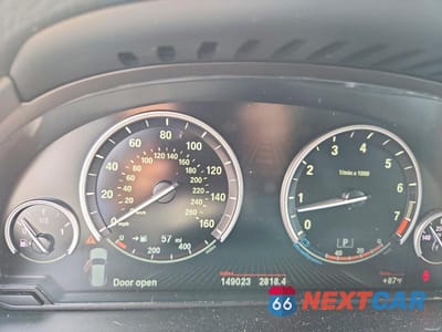 Zdjęcie 9 z 12 samochodu: 2015 BMW X5 XDRIVE35I VIN:5UXKR0C58F0P13662 - miniatura