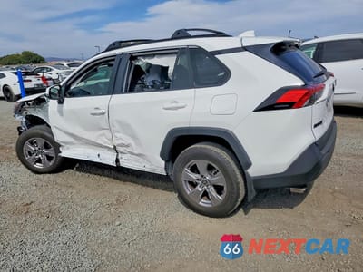 Drugie zdjęcie samochodu z przodu: 2022 TOYOTA RAV4 XLE VIN:2T3W1RFV3NC206044 - miniatura