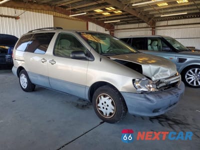 Czwarte zdjęcie samochodu z boku: 2003 TOYOTA SIENNA LE VIN:4T3ZF13CX3U525701 - miniatura