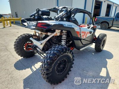 Czwarte zdjęcie samochodu z boku: 2021 CAN-AM MAVERICK X3 UTILITY VEHICLE VIN:3JBVVAV40MK001918 - miniatura