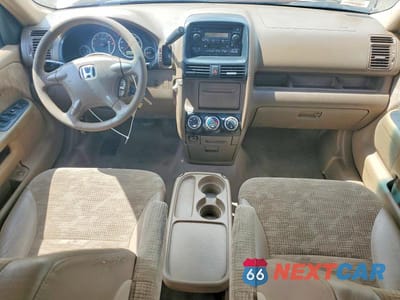 Zdjęcie 8 z 13 samochodu: 2004 HONDA CR-V LX VIN:SHSRD78474U229738 - miniatura