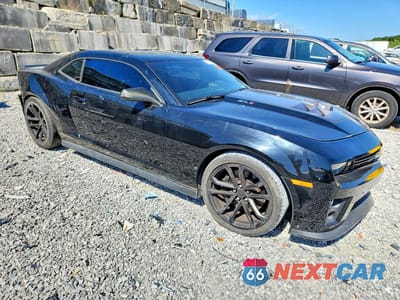 Czwarte zdjęcie samochodu z boku: 2013 CHEVROLET CAMARO ZL1 VIN:2G1FZ1EP8D9806314 - miniatura