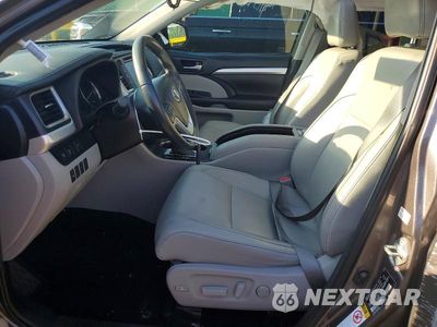 Zdjęcie 7 z 13 samochodu: 2019 TOYOTA HIGHLANDER XLE VIN:5TDJZRFH9KS989718 - miniatura