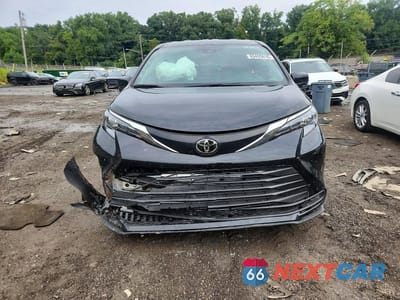 Piąte zdjęcie samochodu w środku: 2026 TOYOTA SIENNA LE VIN:5TDKRKEC6TS298262 - miniatura