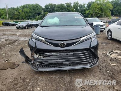 Piąte zdjęcie samochodu w środku: 2026 TOYOTA SIENNA LE VIN:5TDKRKEC6TS298262 - miniatura