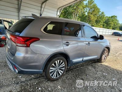 Trzecie zdjęcie samochodu z tyłu: 2020 MITSUBISHI OUTLANDER SE VIN:JA4AZ3A3XLZ021050 - miniatura