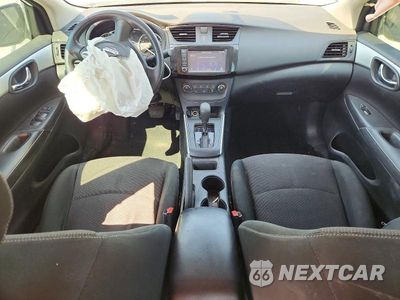 Zdjęcie 8 z 12 samochodu: 2019 NISSAN SENTRA S VIN:3N1AB7AP4KY246743 - miniatura