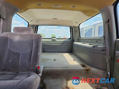 Zdjęcie 10 z 13 samochodu: 2006 CHEVROLET SUBURBAN C1500 VIN:1GNEC16Z06J170846 - miniatura