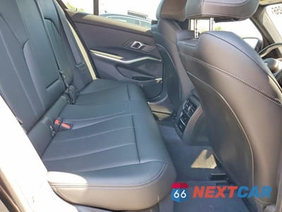 Zdjęcie 10 z 12 samochodu: 2025 BMW 3ER 330XI VIN:3MW89CW03S8F70484 - miniatura