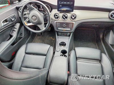 Zdjęcie 8 z 13 samochodu: 2019 MERCEDES-BENZ CLA 250 4MATIC VIN:WDDSJ4GB9KN762159 - miniatura