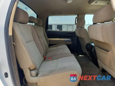 Zdjęcie 10 z 12 samochodu: 2010 TOYOTA TUNDRA CREWMAX SR5 VIN:5TFEM5F1XAX016027 - miniatura