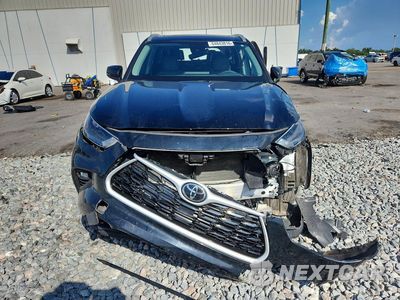 Piąte zdjęcie samochodu w środku: 2024 TOYOTA HIGHLANDER XLE VIN:5TDKDRBH5RS555847 - miniatura