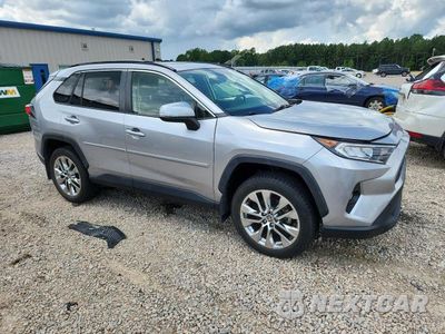 Czwarte zdjęcie samochodu z boku: 2020 TOYOTA RAV4 XLE PREMIUM VIN:JTMA1RFV4LJ031209 - miniatura