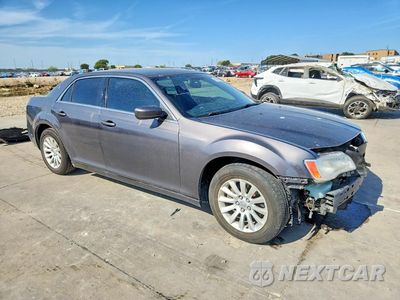 Czwarte zdjęcie samochodu z boku: 2013 CHRYSLER 300 VIN:2C3CCAAG9DH600429 - miniatura