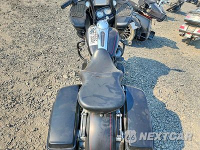 Zdjęcie 6 z 8 samochodu: 2015 HARLEY-DAVIDSON FLTRXS ROAD GLIDE SPECIAL VIN:1HD1KTM15FB683392 - miniatura