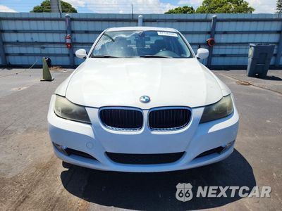 Piąte zdjęcie samochodu w środku: 2011 BMW 328 XI SULEV VIN:WBAPK5C50BA656576 - miniatura