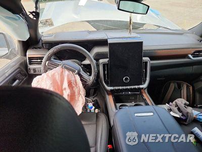 Zdjęcie 8 z 13 samochodu: 2025 GMC YUKON DENALI VIN:1GKS2DRL9SR284254 - miniatura