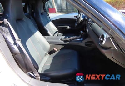 Piąte zdjęcie samochodu w środku: 2018 MAZDA MX-5 MIATA GRAND TOURING VIN:JM1NDAD70J0201857 - miniatura