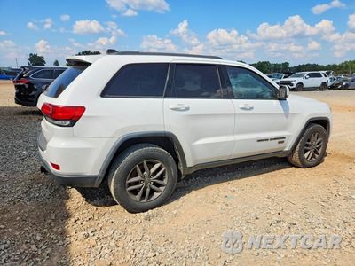 Trzecie zdjęcie samochodu z tyłu: 2016 JEEP GRAND CHEROKEE LAREDO VIN:1C4RJEAG5GC369085 - miniatura