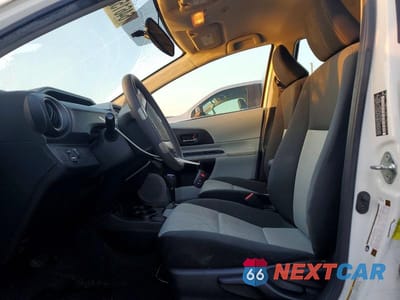 Zdjęcie 7 z 12 samochodu: 2012 TOYOTA PRIUS C THREE VIN:JTDKDTB31C1508854 - miniatura
